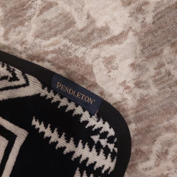 Pendleton Black and White Geometric Hooded Poncho - Picture 2 of 4